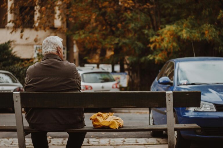 Early Onset Alzheimer’s: Recognizing the Signs and Symptoms